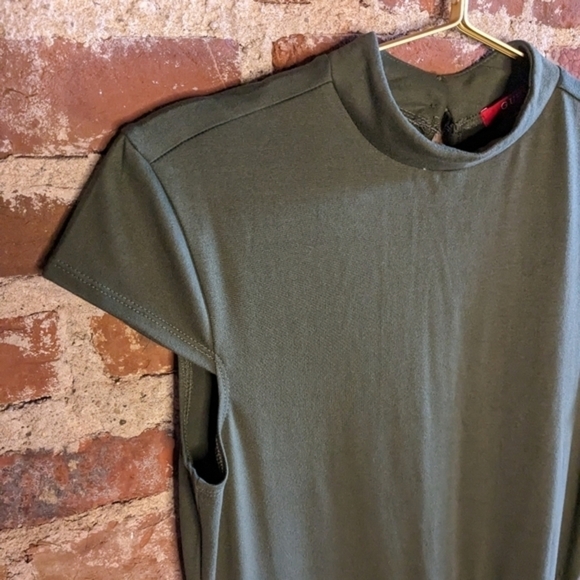 Guess‎ Small Olive Green Fitted Dress w/ a Faux Wrap Skirt & Ruching - Picture 2 of 12